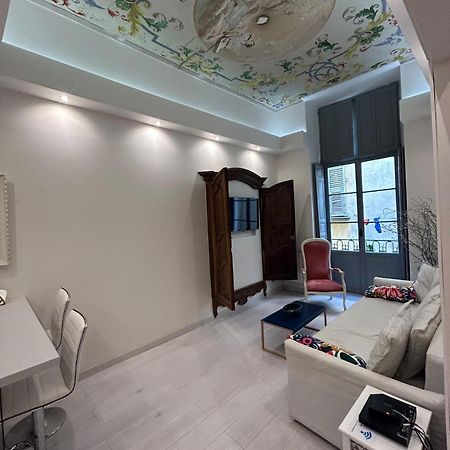 Luxury Apartment In The Heart Of Old Town Nice. Buitenkant foto