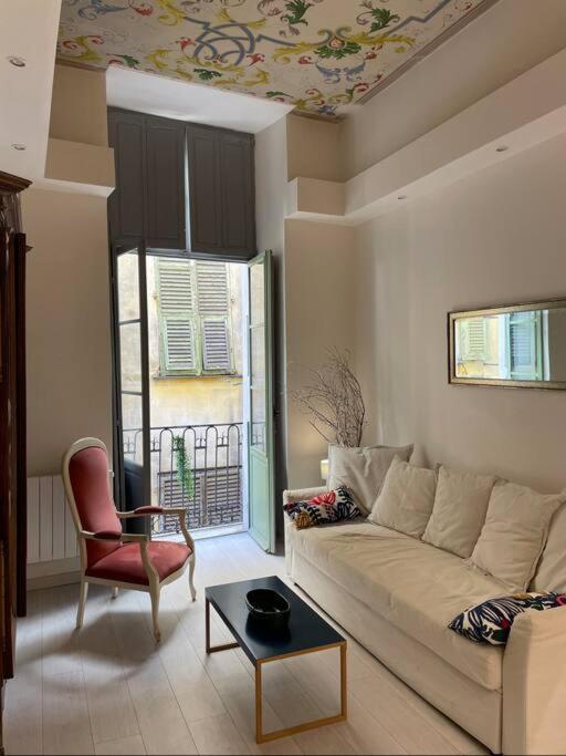 Luxury Apartment In The Heart Of Old Town Nice. Buitenkant foto