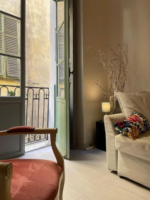 Luxury Apartment In The Heart Of Old Town Nice. Buitenkant foto