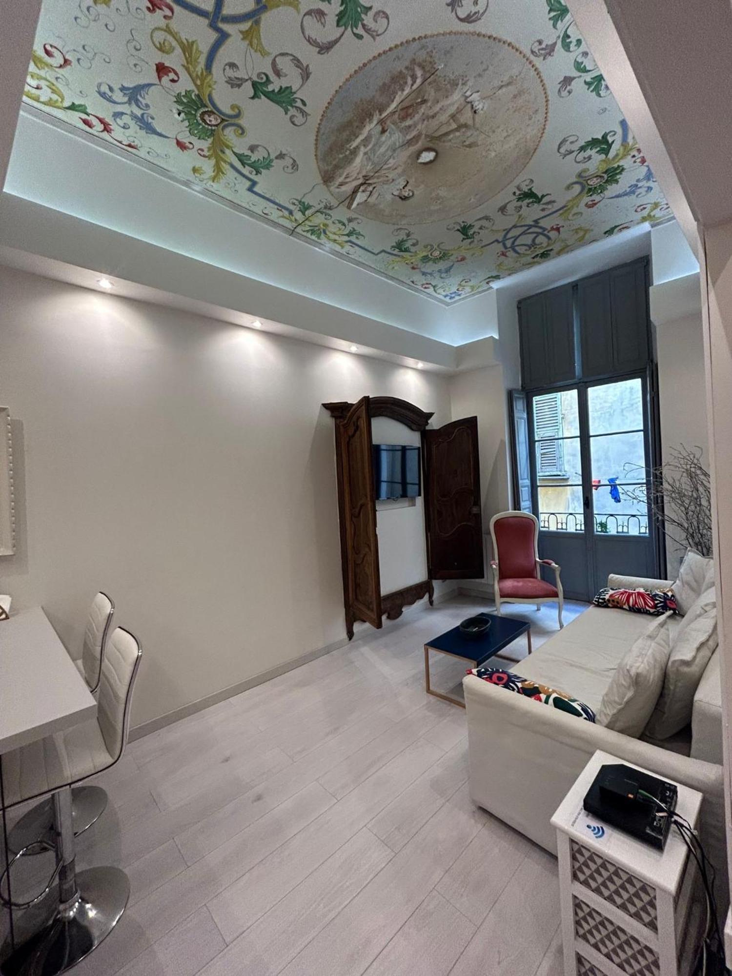 Luxury Apartment In The Heart Of Old Town Nice. Buitenkant foto