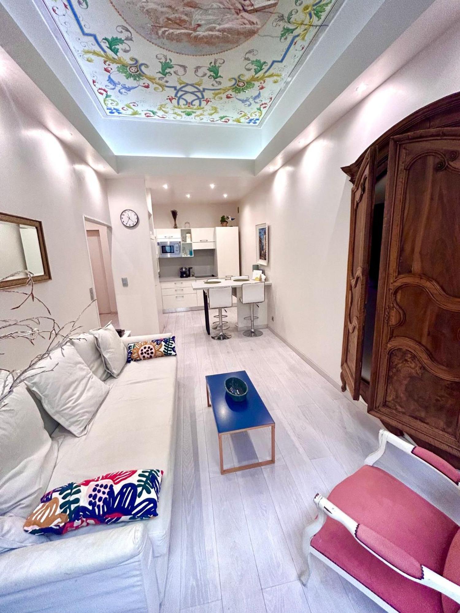 Luxury Apartment In The Heart Of Old Town Nice. Buitenkant foto